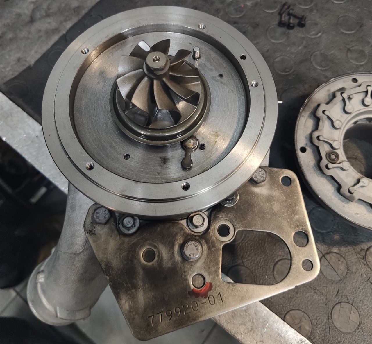 Заміна картриджа турбіни в майстерні TURBO EXPERT